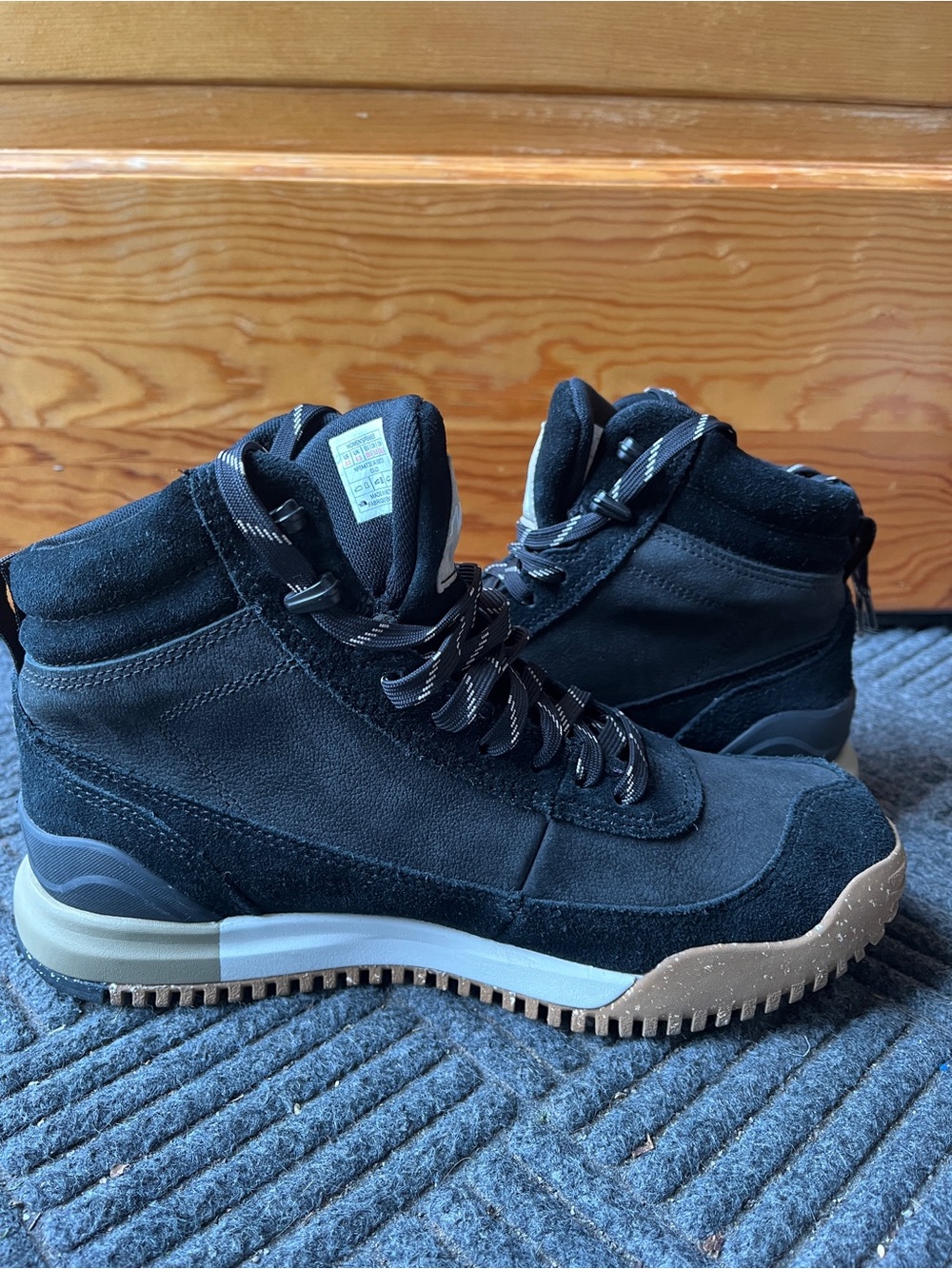 The North Face Back-to-Berkeley III Waterproof Boots - Picture 8 of 10